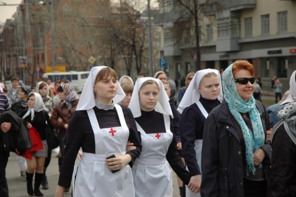 молебное пение в защиту веры, поруганных святынь, Церкви и ее доброго имени перед Храмом Христа Спасителя (4)