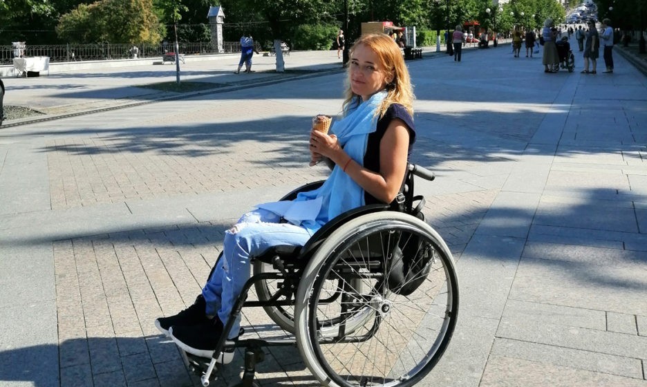 Инвалид в коляске снял проститутку для секса