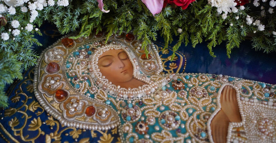 «По рождестве Дева и по смерти жива»: Успение Пресвятой Богородицы