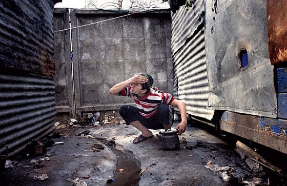 Трущобный быт — здесь только то, что нужно для выживания Фотография: Юрий Козырев/NOOR для "РР"