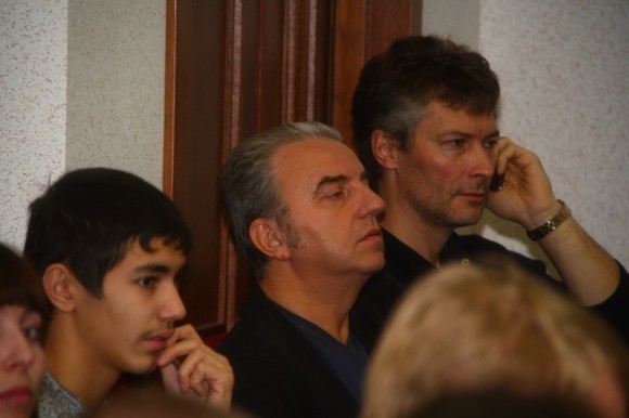Владимир Шахрин и Евгений Ройзман в зале суда. Фото: http://igorgrom.livejournal.com/