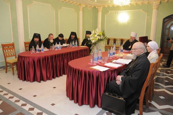 заседании комиссии Межсоборного присутствия Русской Православной Церкви по вопросам противодействия церковным расколам и их преодоления