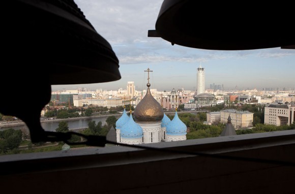 Вид с колокольни Спасо-Преображенского собора, расположенного на территории монастыря. Фото Юлии Маковейчук