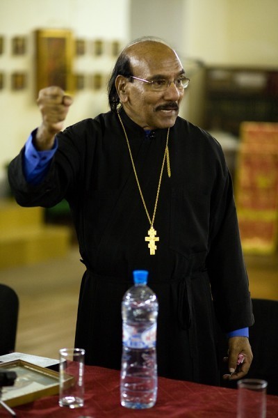 священник Иоанн Танвеер в Москве. Фото Анатолия Данилова (35)