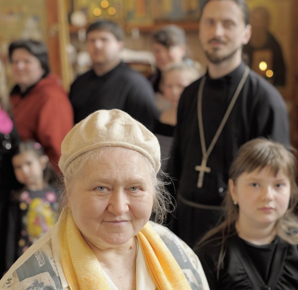 Матушка Елена Амбарцумова со своими детьми и внуками