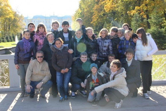 Елена Владимировна Янина (во втором ряду вторая слева) - Педагог с большой буквы со своим волшебным классом поистине взрослых детей