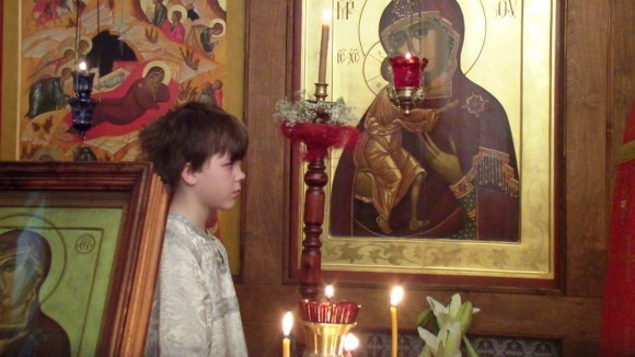 Иконы Рождество и Феодоровская в церкви Новомучеников. Санкт-Петербург