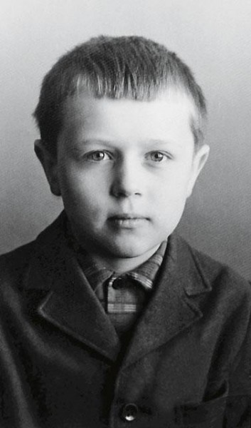 Андрей-первоклассник, 1969 год. Фото из личного архива протодиакона Андрея Кураева