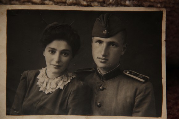 Сергей Михайлович Шик с супругой Сусанной Яковлевной, 1942 год