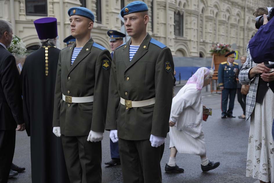 Фото парадной формы вдв. Парадная форма ВДВ. Парадная форма десантника. Новая парадная форма ВДВ.