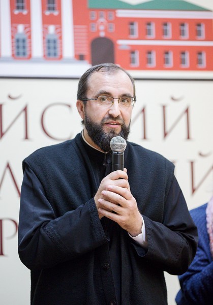 Иерей Юлиан Негру, клирик Румынской православной церкви, консультант по проблемам зависимости, координатор национальной программы по борьбе с наркотиками Румынской Православной церкви