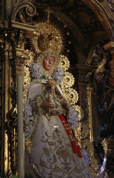 Почитаемое изображение Богородицы в храме св. Себастиана в Севилье