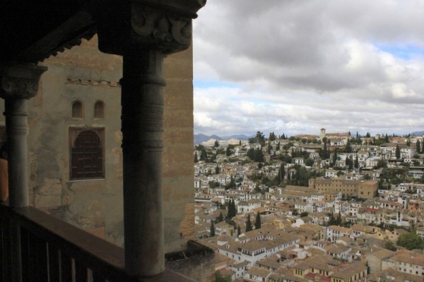 Гранада. Вид на квартал Альбасин из крепости Альгамбра