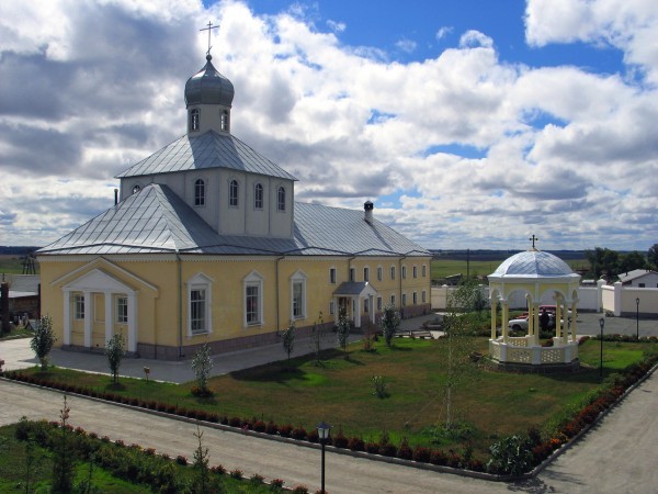 Михайло-Архангельский монастырь