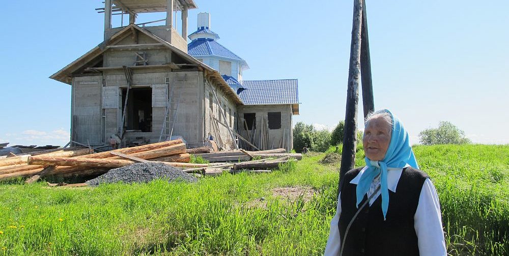 Как бабушка Надежда построила храм на северном острове