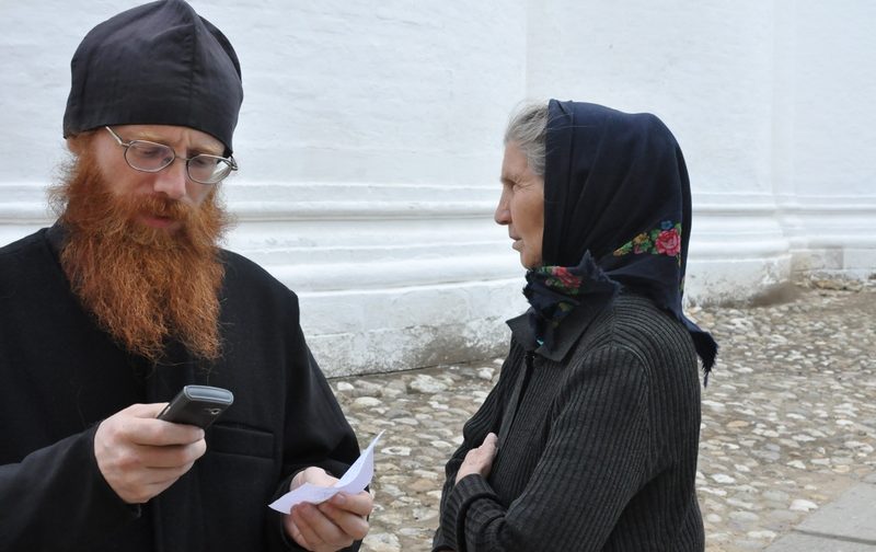 Как в монастыре беженцам помогают