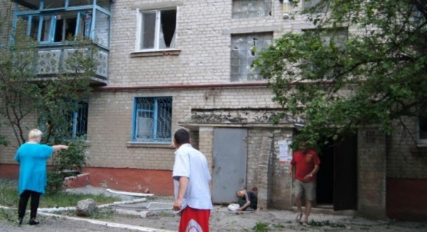 Один из домов недалеко от аэропорта Донецка