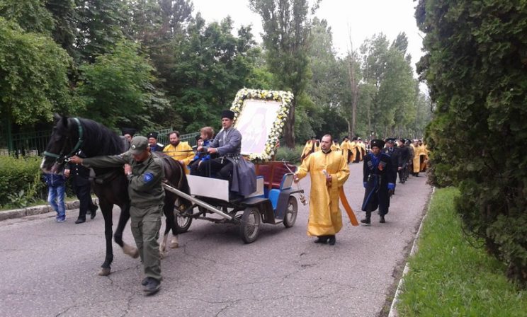 Кавказский дневник: Зачем казаку башлык, люди без отчества и «хвостик» владыки