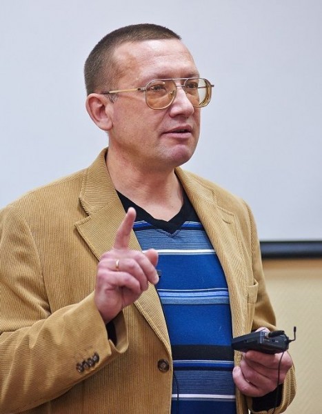 Владимир Елистратов