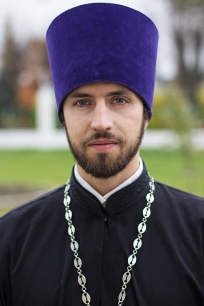 Священник Стефан Домусчи