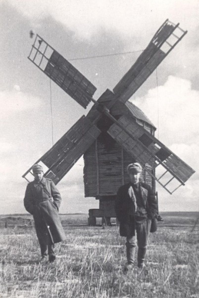 Сталинградский фронт. Осень 1942 г. Военкоры Г. Тертышник (слева) и Б. Мясников