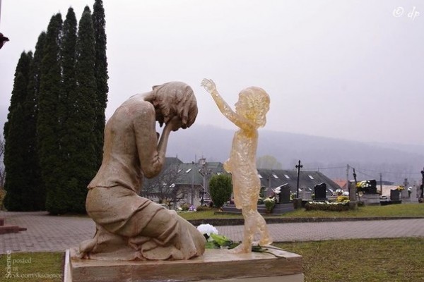 Памятник нерождённым детям. Словакия. Фото из открытых источников