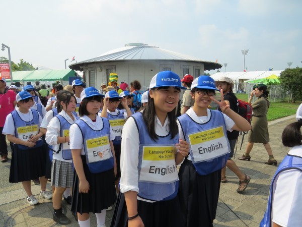 Японские волонтеры английского языка