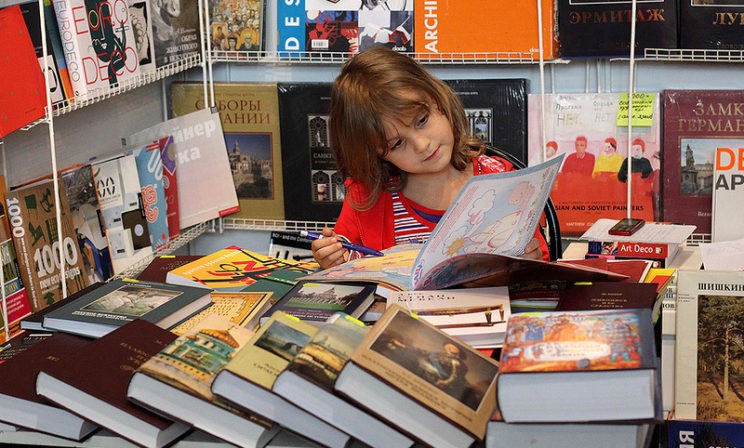 Московская книжная ярмарка: дети читают, православные – не очень