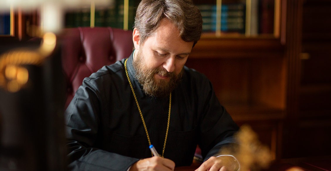 Митрополит Иларион - критика запрета мирских профессий для священников