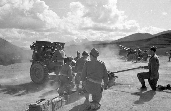 Гражданская война в Греции. 1948 год. Солдаты греческой армии.