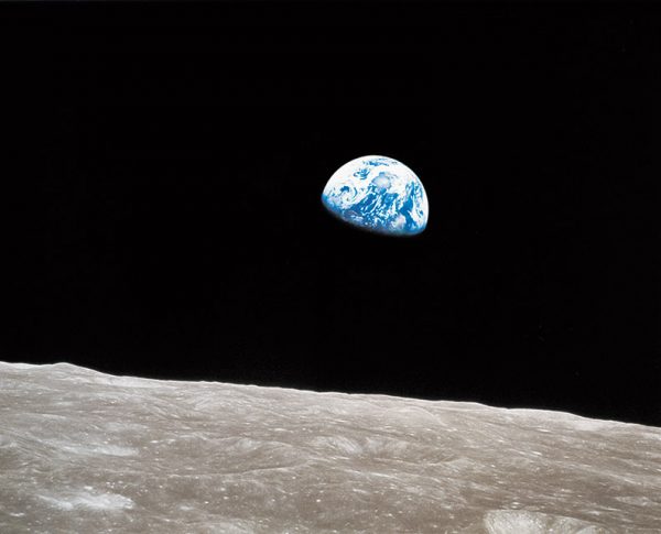 Уильям Андерс. Восход Земли. 1968. «Люди впервые узнали, как выглядит Земля», – Уильям Андерс. 