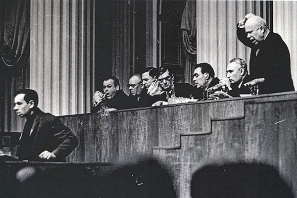 Никита Хрущев на встрече с творческой интеллигенцией 7 марта 1963 года