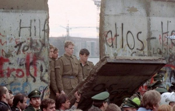 Падение берлинской стены. Фото: АР