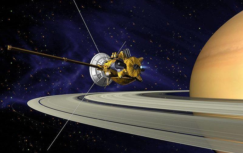 Миссия Cassini: улыбка Земли, “космические пельмени” и другие загадки