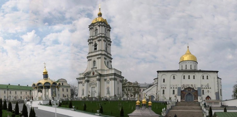 Фото почаевской лавры