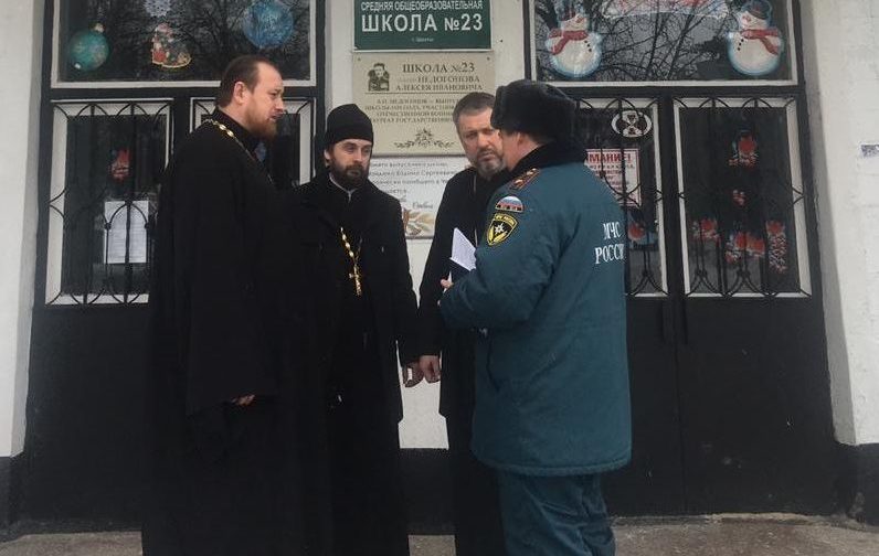 Взрыв в Шахтах: в старый Новый год бабушка попросила внучку уехать и спасла ее