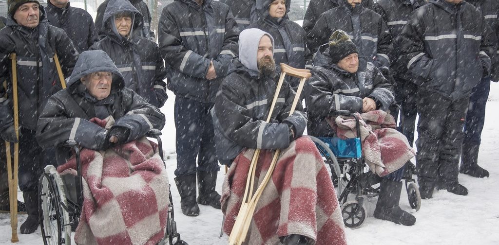 «20 тысяч человек останутся на улице без еды и медпомощи». Директор приюта — о бездомных и карантине