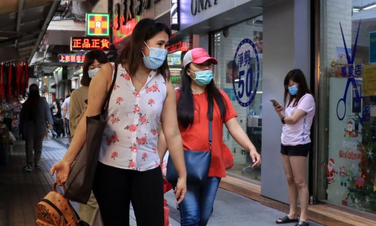«А если маски с нами навсегда?» Как Китай борется с коронавирусом и выходит из карантина
