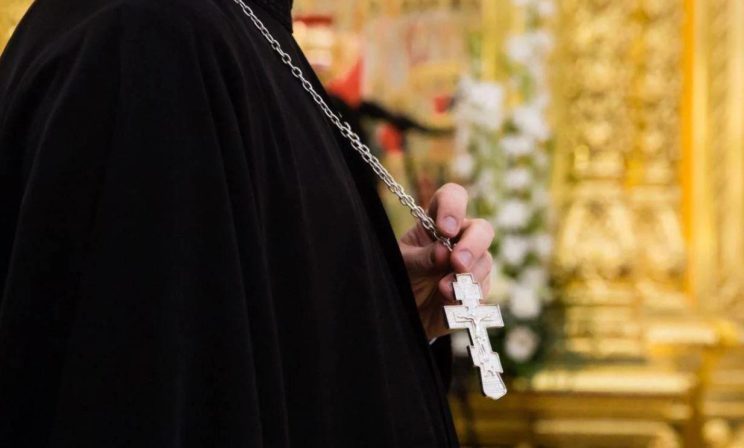 Священник оставил священство  – объясняем, что это значит