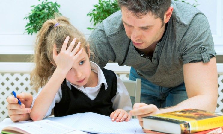 Как родители учат детей бояться трудностей