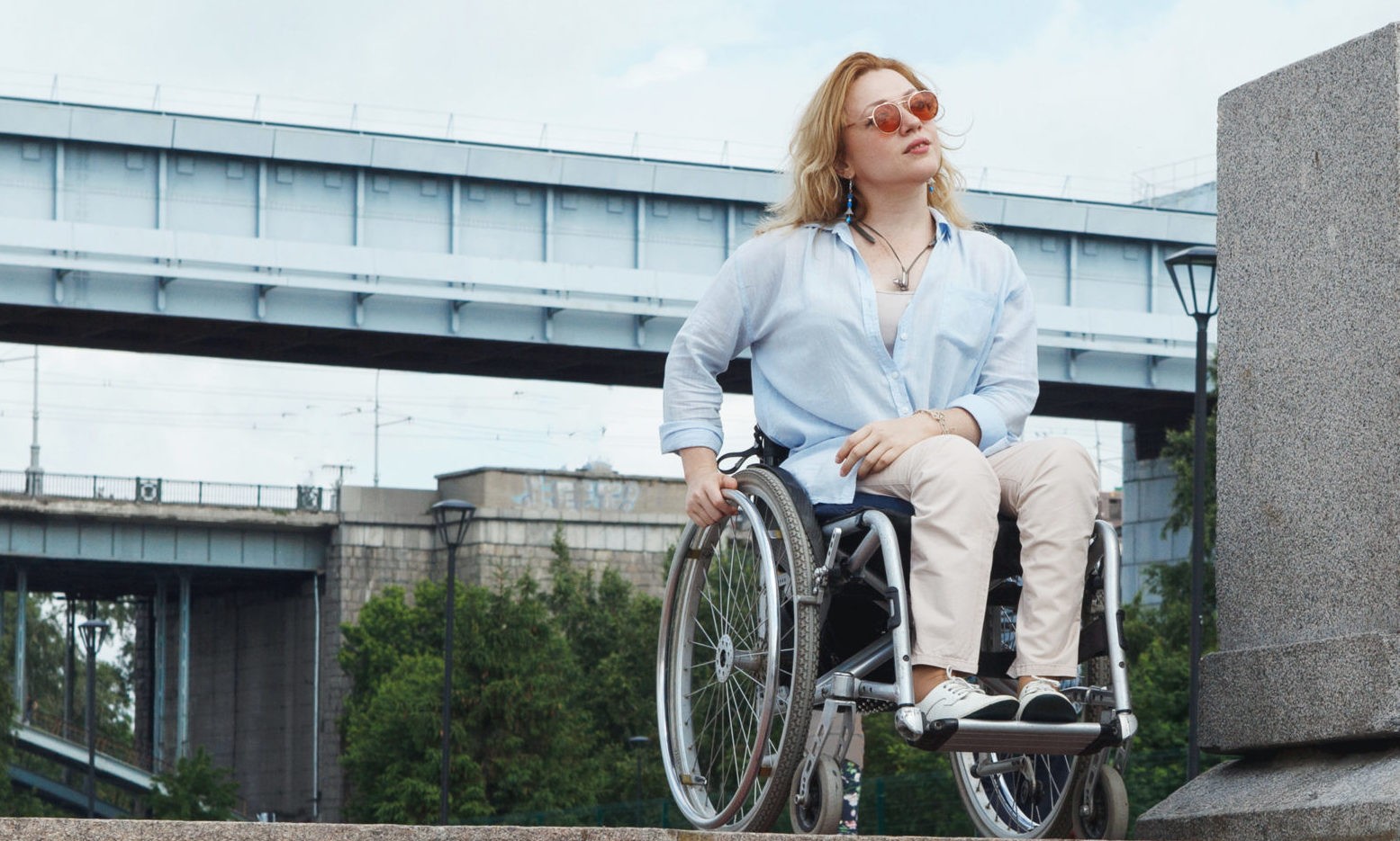 Девушка в инвалидной коляске фильм