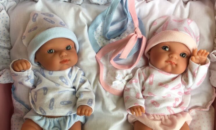 «Вместо детей выдали кукол»: что известно о подмене младенцев в Дагестане