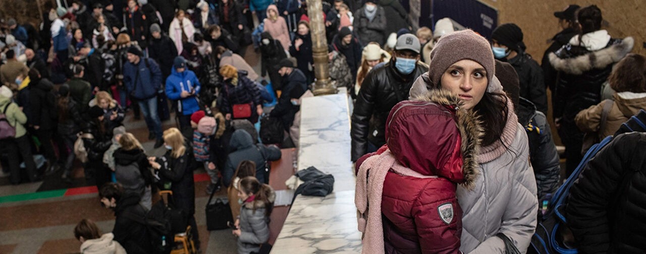 «За спиной рюкзачок, в нем подгузники и больше ничего». Что происходит с беженцами из Украины в Германии