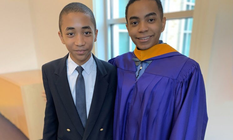 Братья Хьюи-Ю окончили Техасский университет в 14 лет. Один стал ученым, а другой — космонавтом