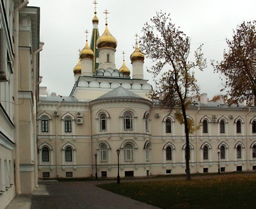 Новодевичий монастырь в санкт петербурге. Афонский храм Новодевичьего монастыря СПБ. Воскресенский Новодевичий монастырь Санкт-Петербург колокольня. Храм в Новодевичьем монастыре СПБ. Церковь Афонской Божией матери Воскресенский Новодевичий монастырь.